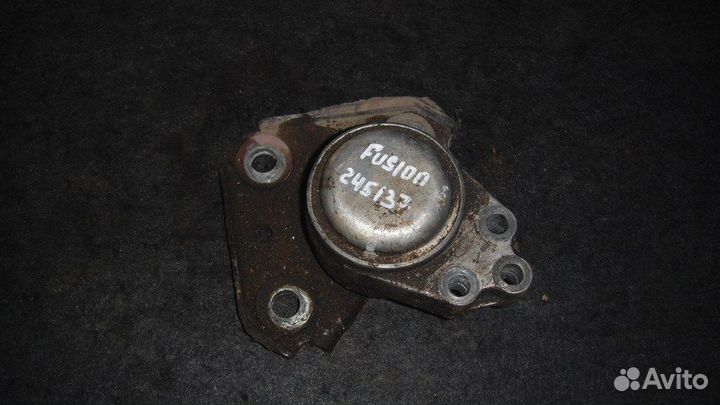 Опора двигателя правая Ford Fusion 2002