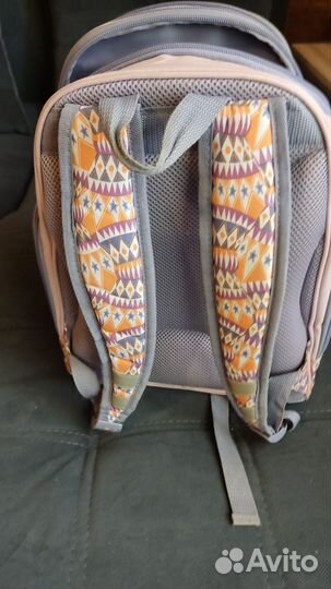 Рюкзак с ортопедической спинкой для девочек