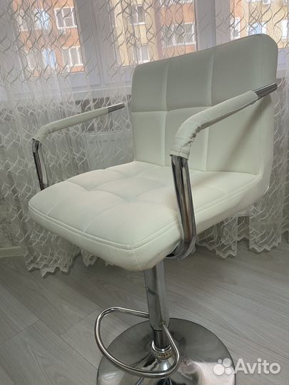 Стул для визажиста бровиста