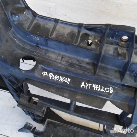 Передняя панель телевизор Ford Fusion I