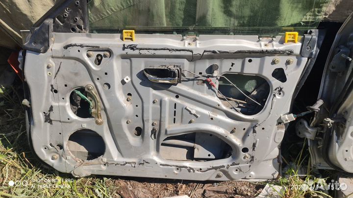 Двери Субару Легаси BH5