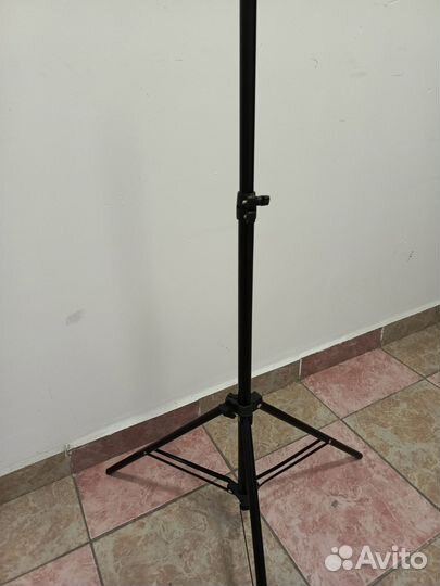 Штатив напольный