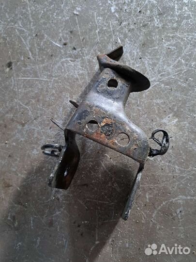 Кронштейн АКПП Mitsubishi Mirage