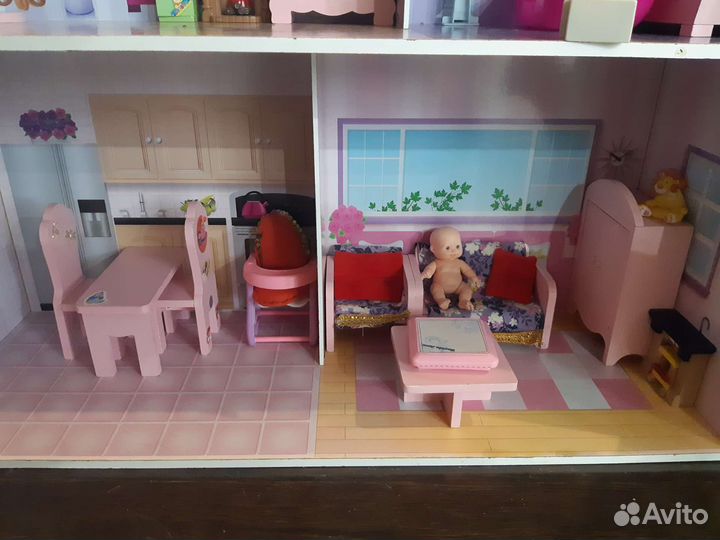 Домик кукольный