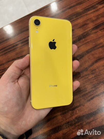 Телефон iPhone xr