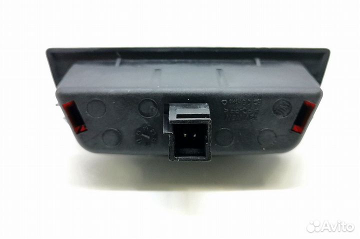 Штатная проекция логотипа Mersedes тип 1