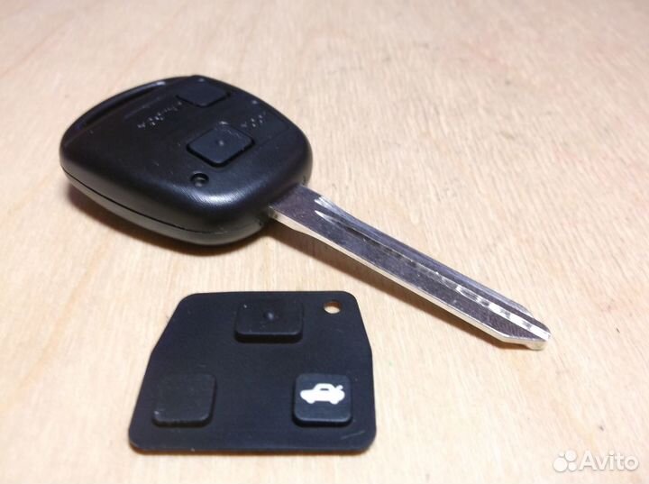 89071-0D030 Toyota чип ключ 2 кнопки Texas 4D ID70