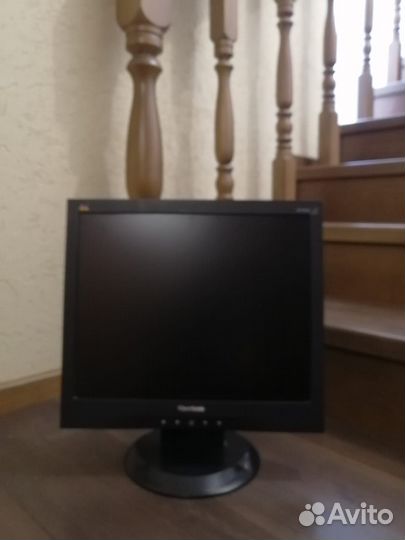 Монитры 20 и 17 дюймов