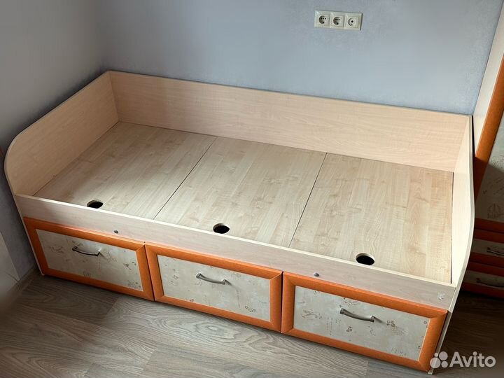 Детская подростковая мебель комплект