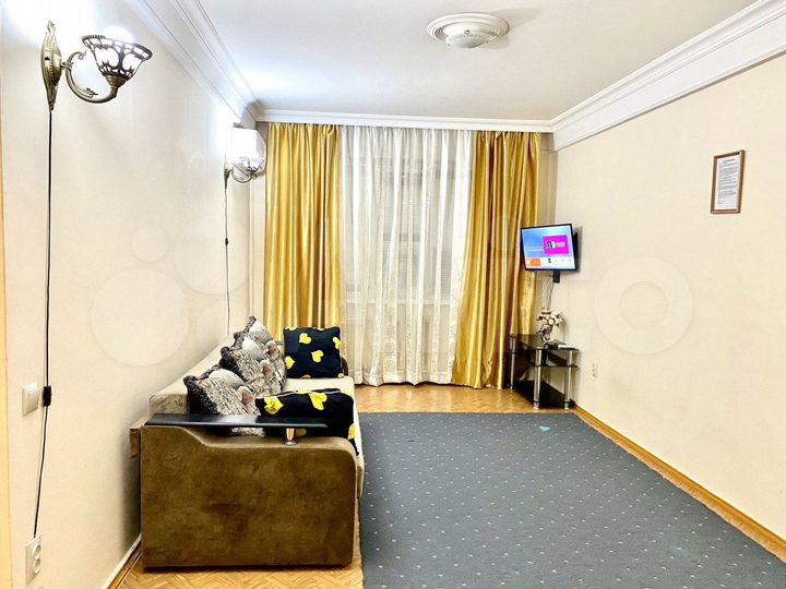 2-к. квартира, 64 м², 1/5 эт.