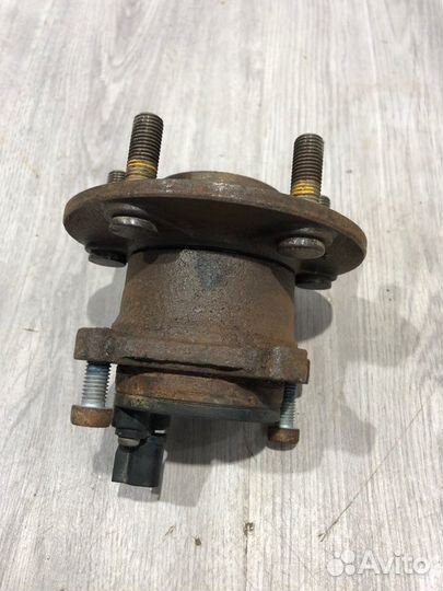 Ступица задняя Ford Focus седан qqdb 2007