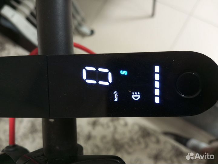 Электросамокат Xiaomi Mi Electric Scooter Pro