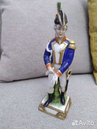 Фарфоровые статуэтки