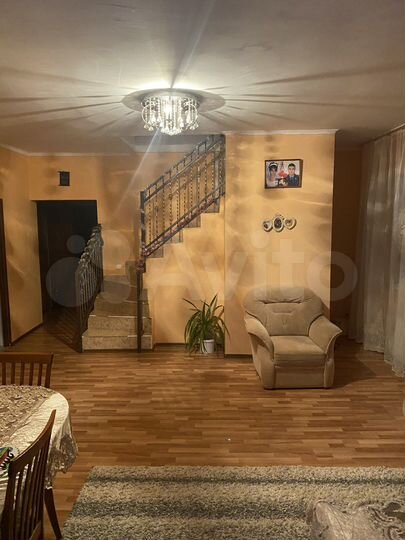 Дом 250 м² на участке 11 сот.