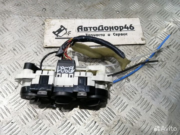 Блок управления отопителем Nissan Note E11