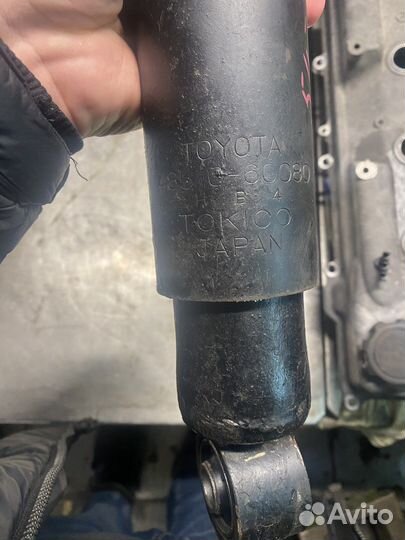 Амортезаторы на toyota land cruiser 100
