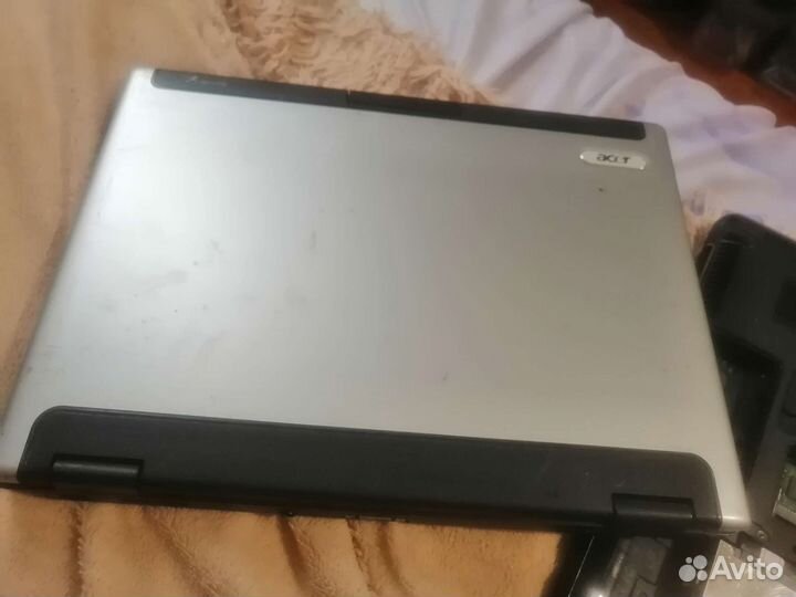 2ноутбука на запчасти