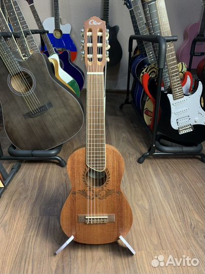 Новая Гитарлеле olive U400G (24')