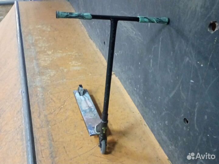 Трюковой самокат стрит