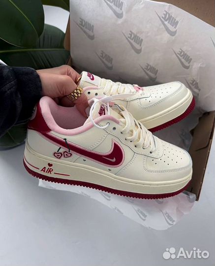 Кроссовки Nike Dunk Low Valentine S Day