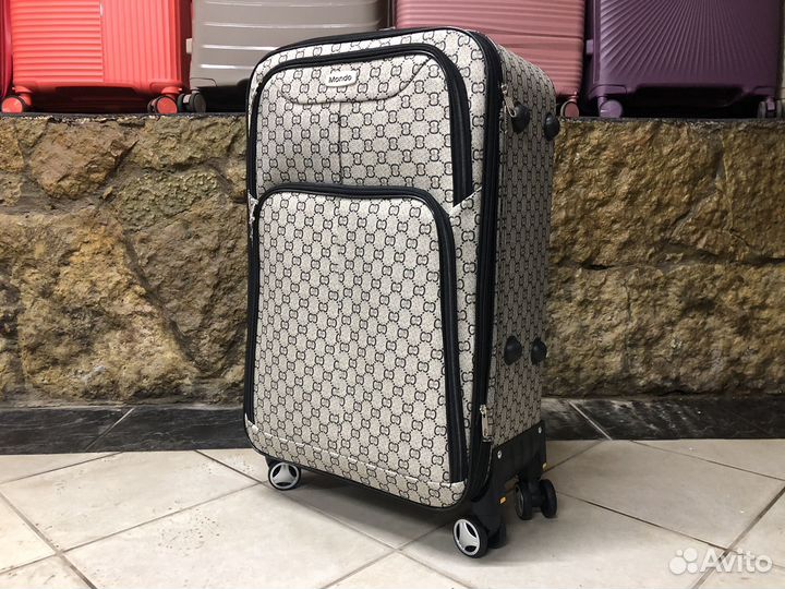 Чемодан средний тканевый М