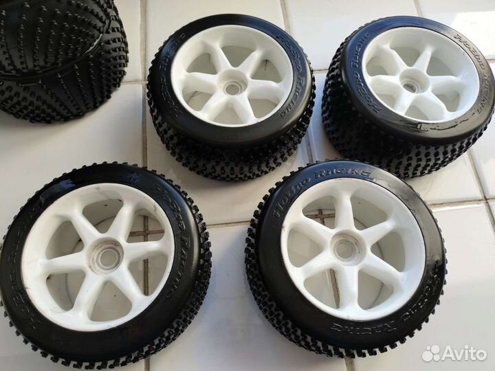 Колеса для трагги 1/8