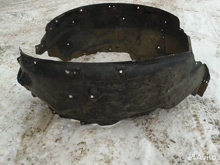 Land Rover Discovery 3 подкрылок передний левый