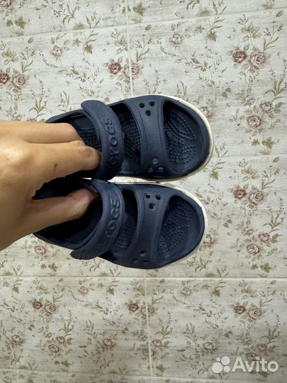Сандалии crocs c6
