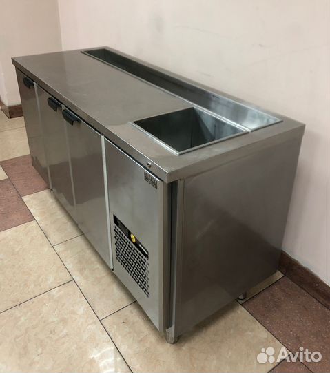 Холодильный стол для бармена