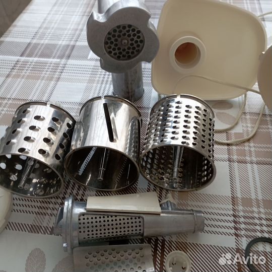 Мясорубка-соковыжималка-шинковка эл.-я Россия