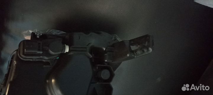 Фара левая Geely Atlas