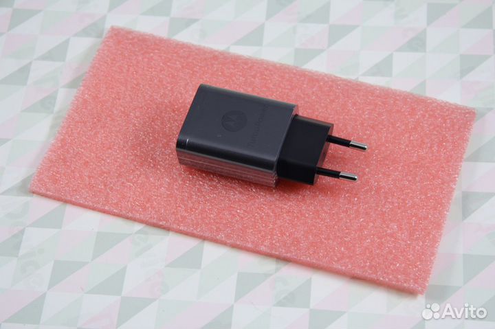 Зарядка Motorola TurboPower 18W - Евро - Новая