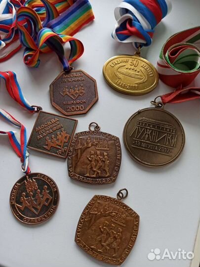 Медали с беговых марафонов русских и зарубежных