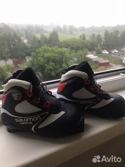 Лыжные ботинки