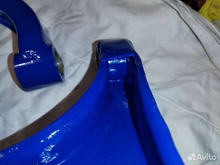 Верхние рычаги передней подвески Волга 31105