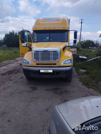 Freightliner Columbia с полуприцепом, 2004