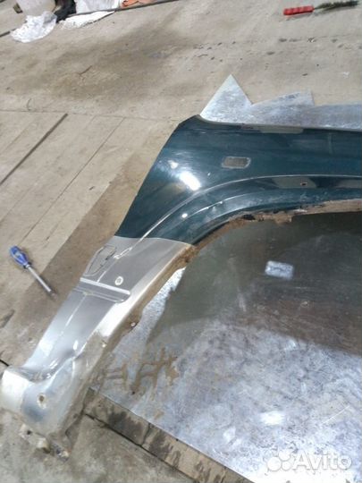 Крылья передние opel monterey под ремонт