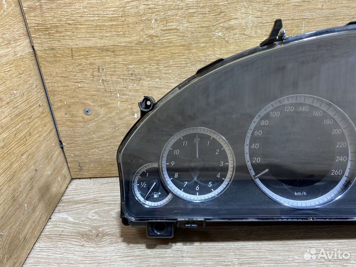 Панель приборов Mercedes W212 дизель 1121176