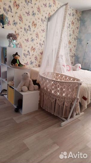 Детская кроватка,ручного плетения