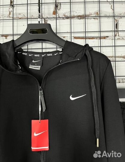 Спортивный костюм осенний Nike