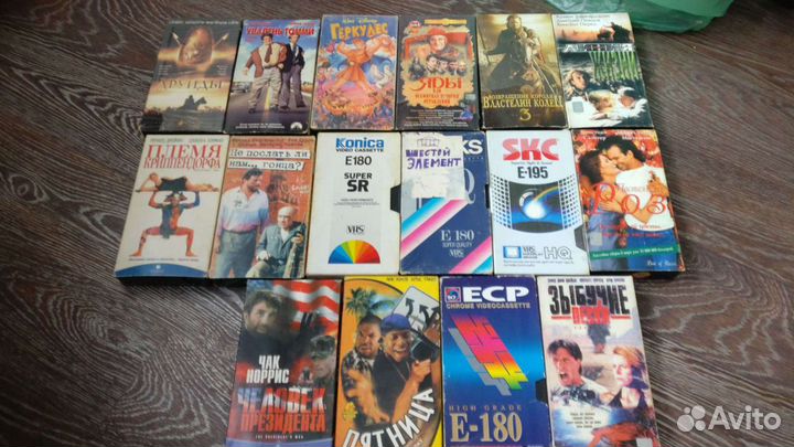 Видеомагнитофон samsung,с касетами 16 шт