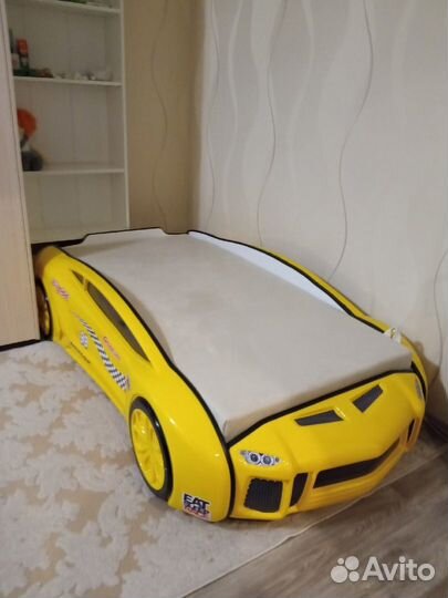 Кроватка-машинка Ламба Next желтая с матрасом