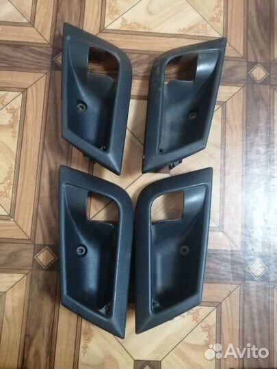 Заглушки ручек на обшивки дверей priora