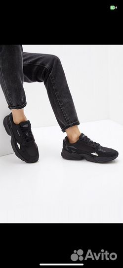 Кроссовки adidas