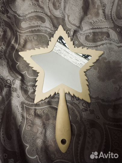 Зеркало jeffree star бежевое