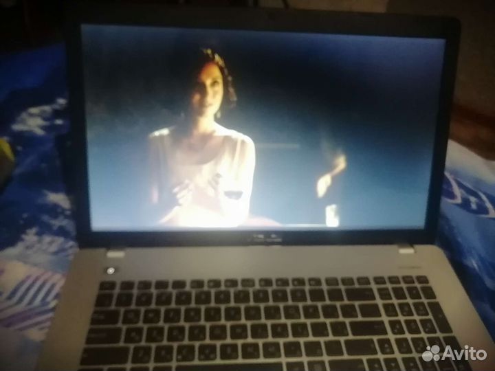 Ноутбук asus