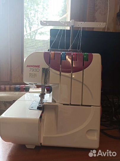 Оверлок janome 793D