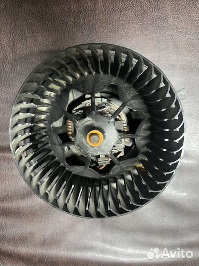 Моторчик отопителя skoda octavia a7 5Q1819021B