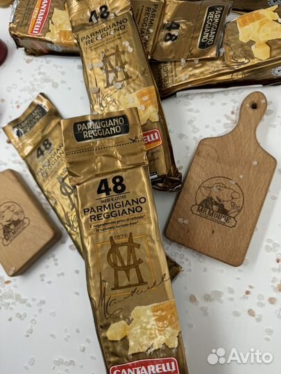 Пармезан 48 месяцев Кантарелли Италия
