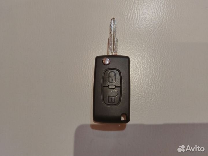 Ключ авто Мицубиси